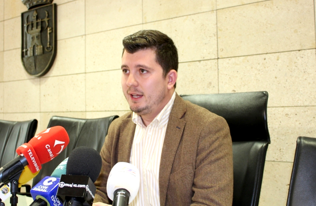 El Partido Popular pida la dimisin de la concejal de hacienda por no realizar el plan de ajuste econmico